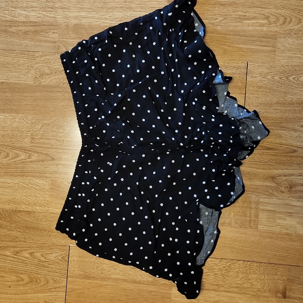 Mossimo black & white polka dot ruffle hem shorts sz small